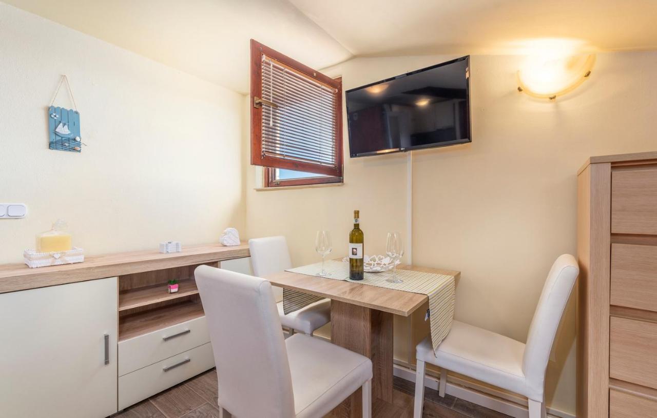 Apartment Zeljka Porec Exterior photo